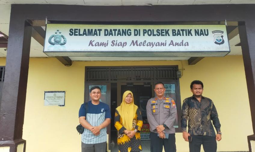 Bangun Kemitraan, Panwascam Batiknau Silaturahmi Ke Polsek Batiknau