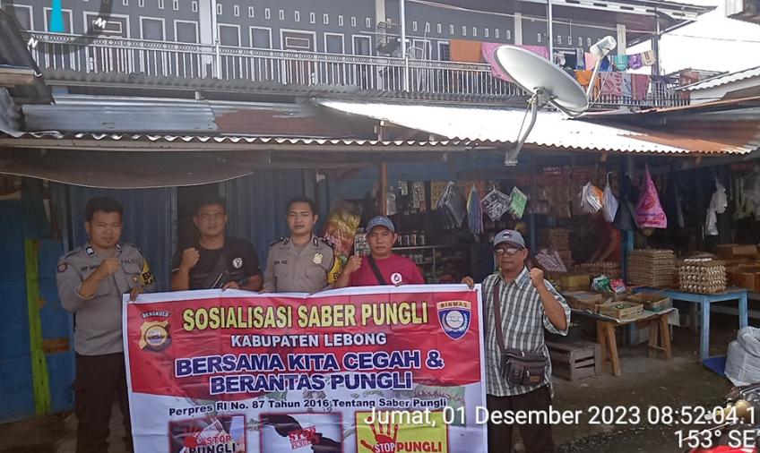 Personel Polsek Lebong Utara Sosialisasi Saber Pungli di Kelurahan Amen