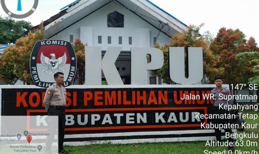 Cegah Gangguan Kamtibmas di Kantor KPUD, Personel Polres Kaur Gelar Patroli 