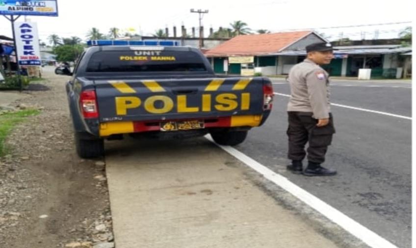 Polsek Manna Gencar Patroli Cegah Gangguan Kamtibmas Menjelang Pemilu Serentak Tahun 2024 