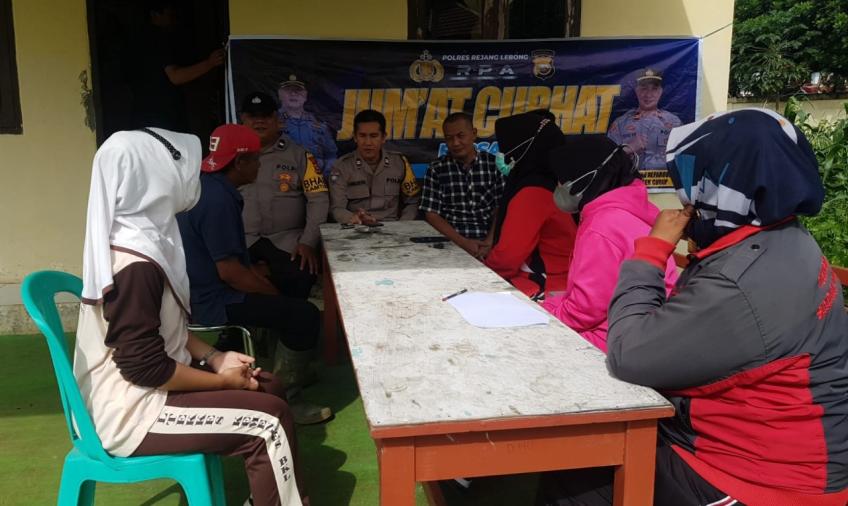 Polsek Curup Gelar Kegiatan Jumat Curhat di Desa Kampung Baru