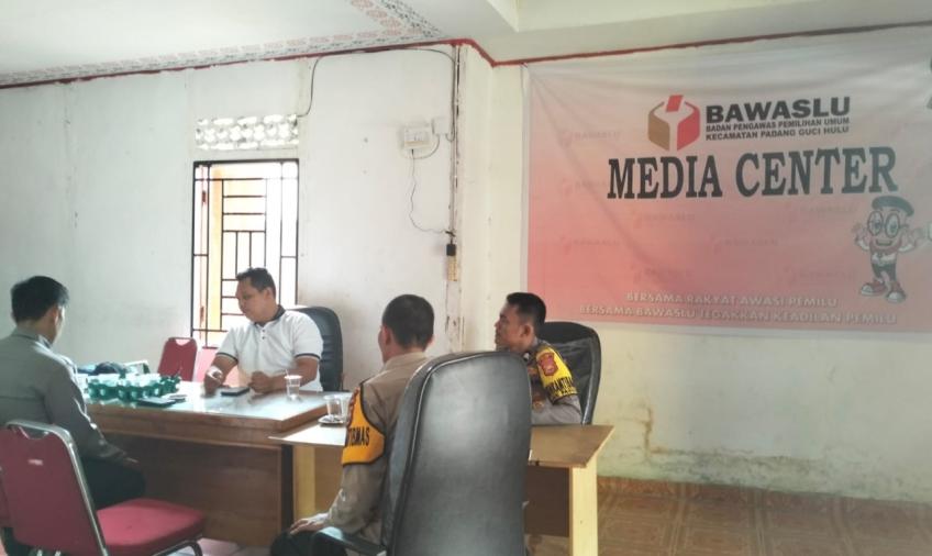 Tingkatkan Pengawasan kamtibmas, Polsek Padang Guci Hulu Gelar Patroli Presisi 