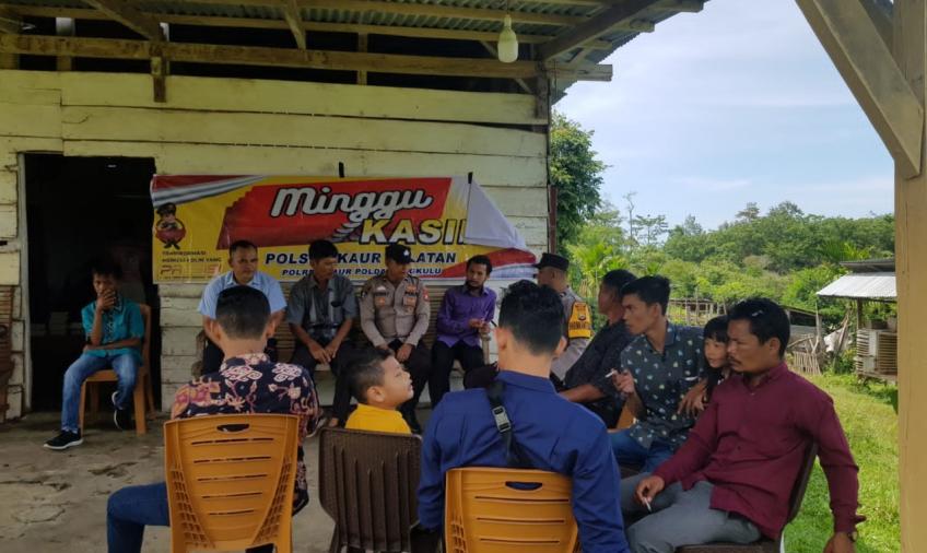Jalin Komunikasi dengan Masyarakat Terkait Kamtibmas, Polsek Kaur Selatan Gelar Minggu Kasih 
