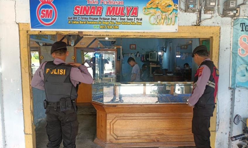 Tingkatkan Sitkamtibmas di Wilayah Hukum, Polres Kaur Lakukan Patroli 