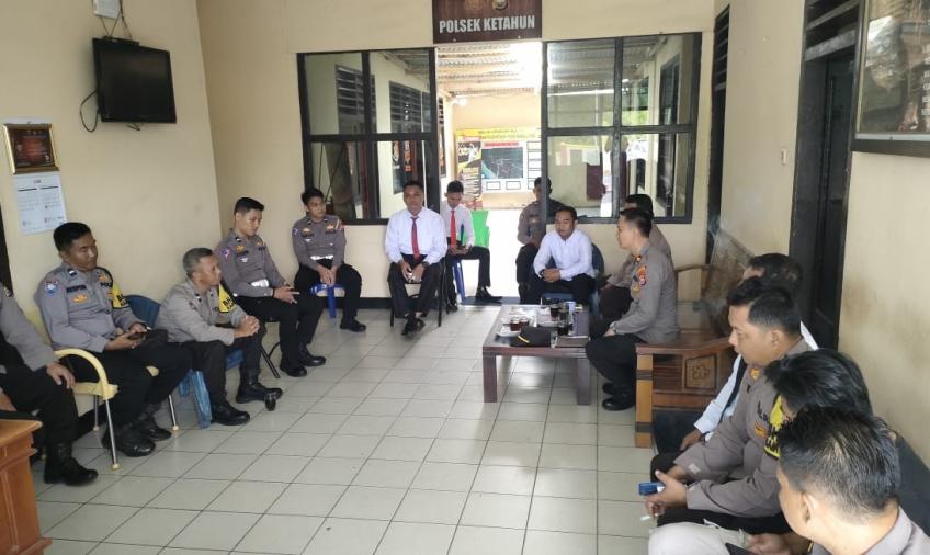 Pimpin Anev Mingguan, Kapolsek Ketahun Minta Anggota Tingkatkan Kinerja dan Pelayanan Masyarakat