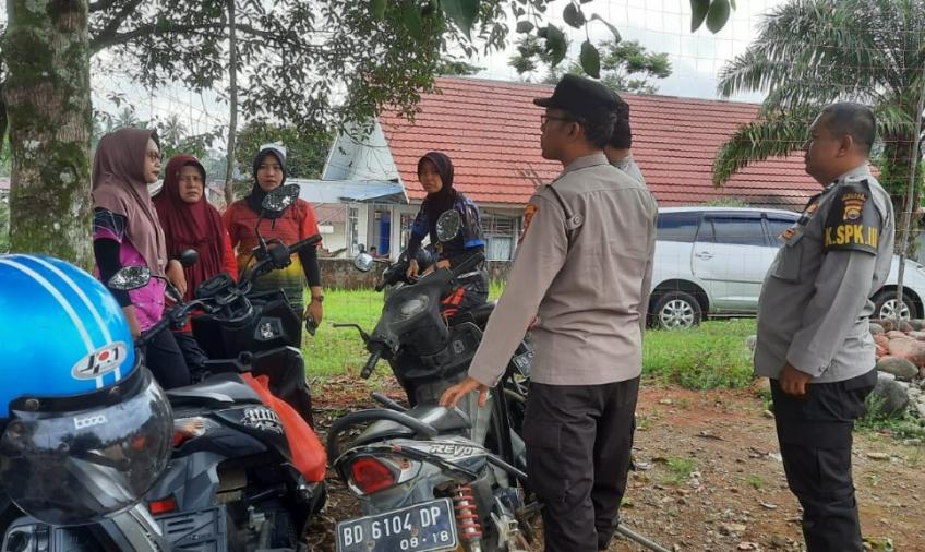 Polsek Padang Jaya Laksanakan Giat Minggu Kasih dengan Masyarakat Padang Jaya