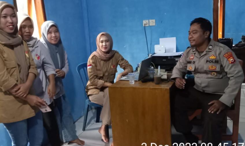 Wujudkan Kamtibmas yang Kondusif, Bhabinkamtibmas Polsek Kota Manna Sambangi Kantor PPK dan Panwascam 