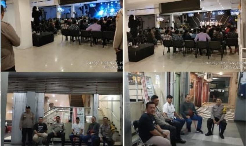 Polsek Ratu Samban Lakukan Pengamanan Ibadah Natal di GBI Rayon 13 Sariwangi Bengkulu 