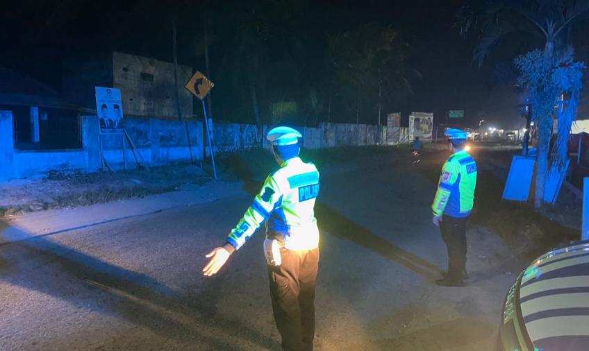 Antisipasi Laka Lantas dan Monitor Arus Lalin, Sat Lantas Polres Kaur Patroli Blue Light 