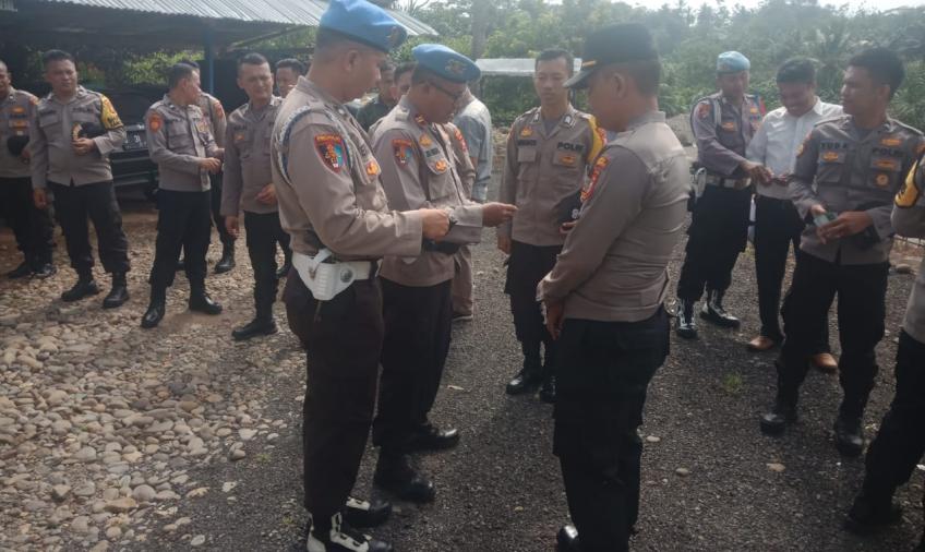Wujudkan Anggota Polri yang Disiplin Wakapolres bersama Sie Propam Polres Bengkulu Utara Laksanakan Gaktibplin