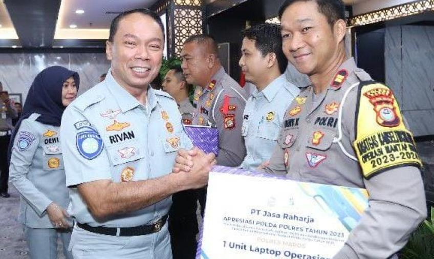 Jasa Raharja Berikan Penghargaan Kepada Polda dan Polres yang Bersinergi Terbaik Tahun 2023