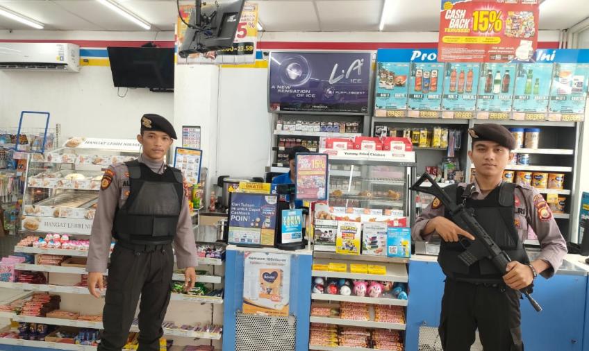 Anggota Sat Samapta Polres Kaur Patroli Presisi Cegah Aksi Kriminal 