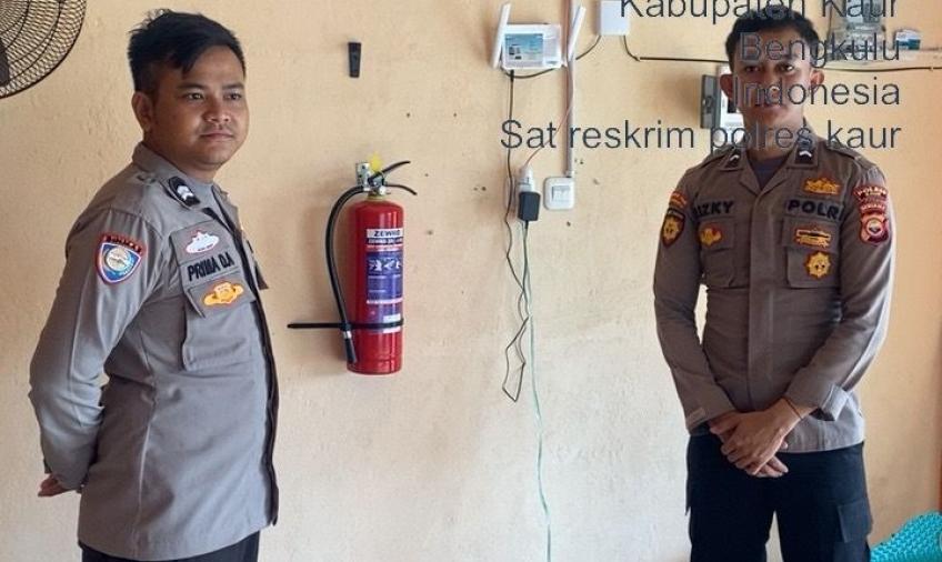 Tingkatkan Sitkamtibmas yang Kondusif, Personel Polres Kaur Patroli Pengamanan di Gudang Logistik