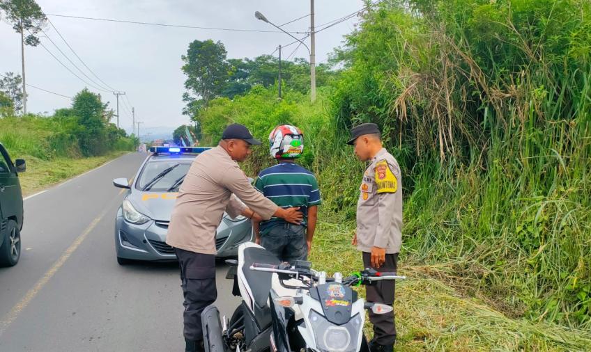 Ciptakan Keamanan Wilayah, Polsek Curup Lakukan Razia Senjata Api dan Senjata Tajam