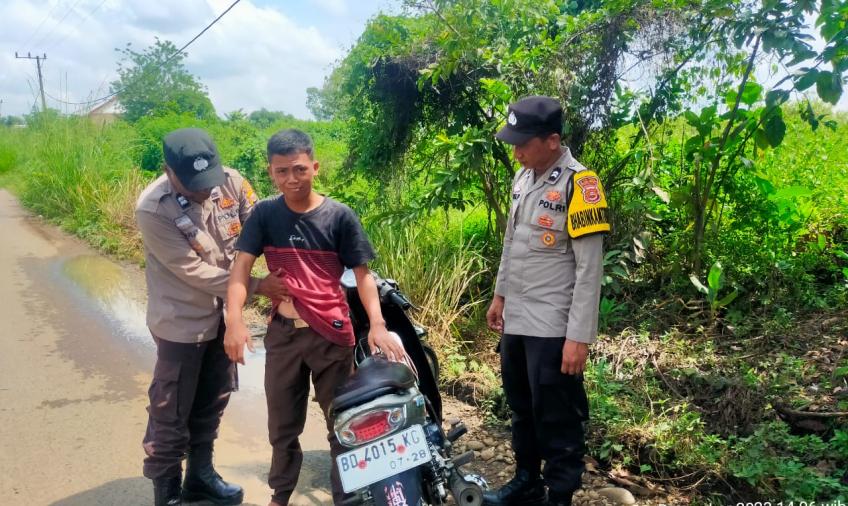 Razia Sajam dan Senjata Api, Polsek Kotapadang Perketat Keamanan di Jalur Lintas Kotapadang – PU.Tanding