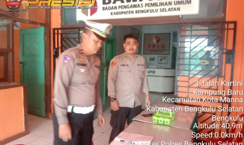 Sat Lantas Polres BS Patroli Presisi di Kantor KPU, Bawaslu dan Gudang Logistik Wujudkan Kamseltibcar Lantas