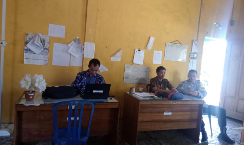 Perkuat Sinergi dan Bangun Kemitraan, Bhabinkamtibmas Sambangi Warga Ajak Wujudkan Situasi Kamtibmas yang Kondusif 
