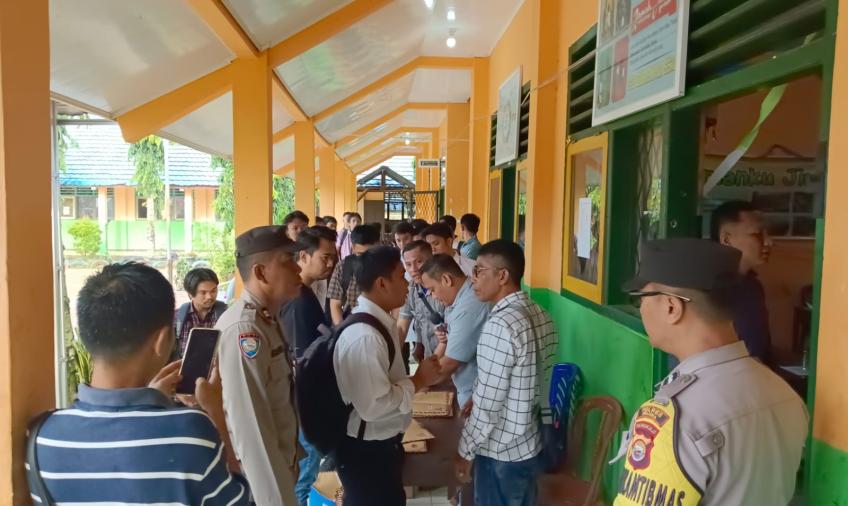 Personel Polsek Sukaraja Gelar Pengamanan Penerimaan Karyawan Baru PT. SSL