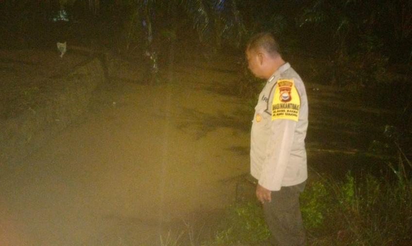 Berikan Rasa Aman kepada Masyarakat, Polsek Muara Bangkahulu Patroli Keliling