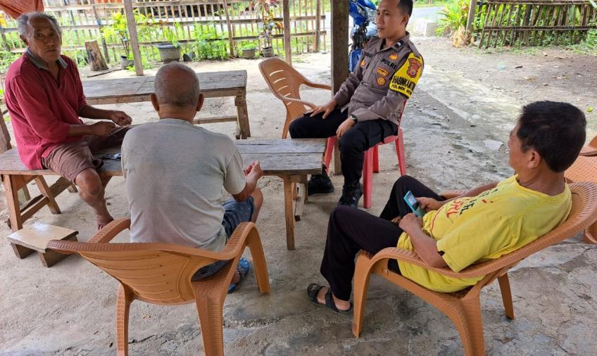 Wujudkan Keamanan Bersama, pada Tahapan Kampanye Pemilu, Bhabinkamtibmas Sambangi Masyarakat  