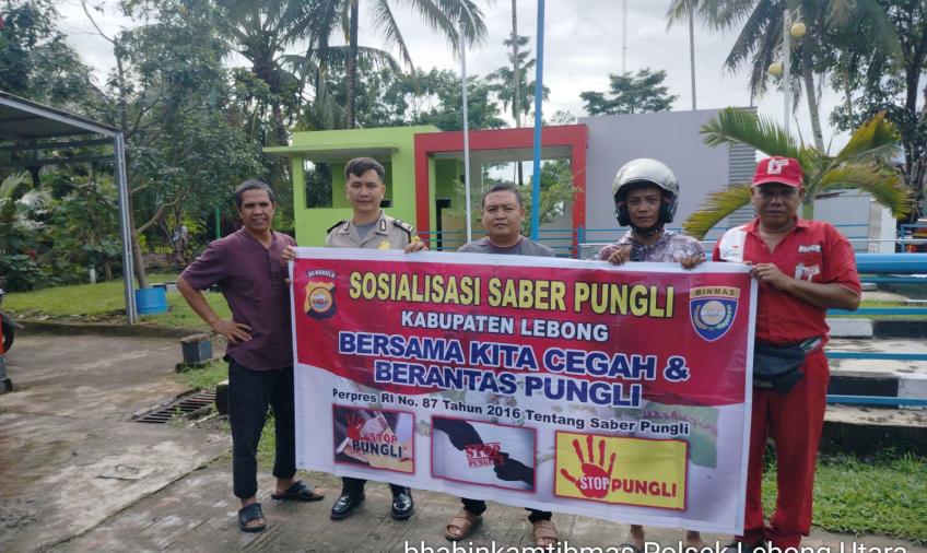 Cegah Pungli, Bhabinkamtibmas Polsek Lebong Utara Sosialisasi Saber Pungli di Kantor Lurah Amen