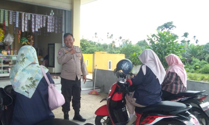Kasat Binmas Sambangi Warga Guna Wujudkan Kamtibmas yang Kondusif Jelang Pemilu Serentak Tahun 2024 