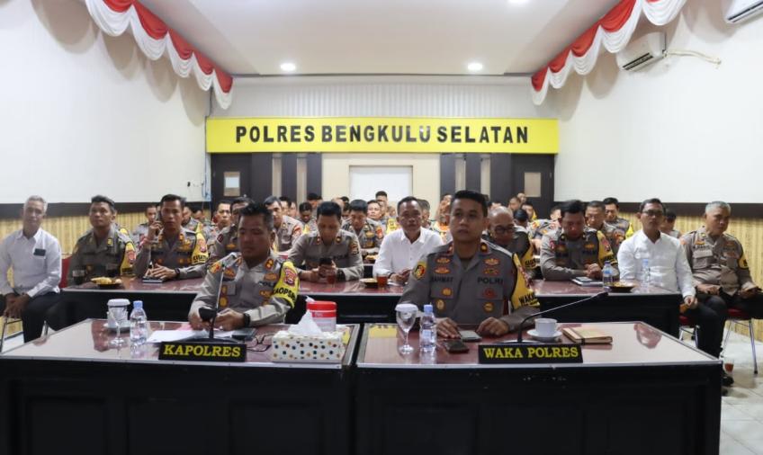 Kapolres BS Ikuti Zoom Meting, Dengarkan Arahan Asops Polri dalam rangka Menyamakan Persepsi Ops Mantap Brata 2023-2024