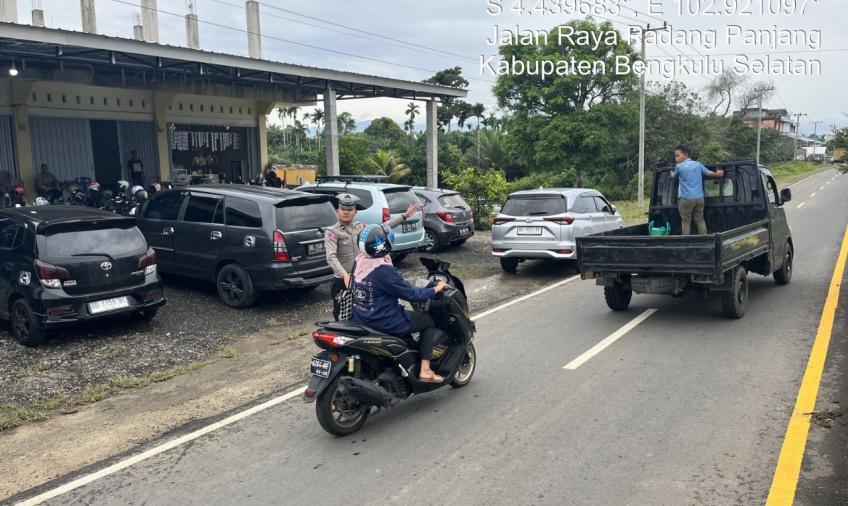 Sat Lantas Polres BS, Patroli Pengaturan Lalu Lintas di Depan Gudang Logistik KPUD