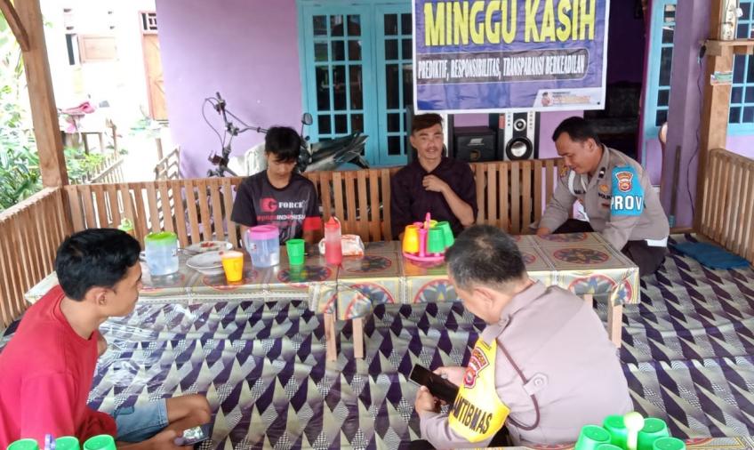 Polsek Pino Gelar Minggu Kasih Dengarkan Keluhan dan Masukan di Desa Air Umban Kecamatan Pino 