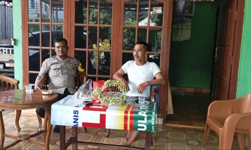 Bhabinkamtibmas Polsek Seginim Sampaikan Perbedaan Pandangan Politik Jangan Menjadi Perpecahan, Serta Jaga Silaturahmi Antar Warga Jelang Pemilu 2024 