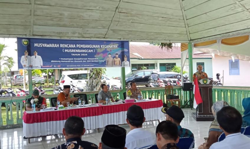 Bentuk Kerjasama yang solid Kanit Binmas Polsek Pino Menghadiri Musyawarah Pembangunan Kecamatan Tahun 2024