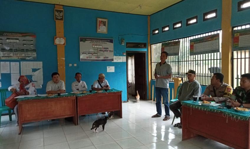 Bhabinkamtibmas Polsek Lebong Utara Hadiri Rapat Penetapan RKPDes di Desa Nangai Tayau I