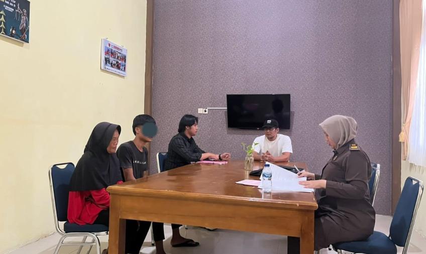 Tersangka Perseteruhan Terhadap Anak Dibawah Umur Diserahkan ke JPU oleh Kasat Reskrim Polres BS  