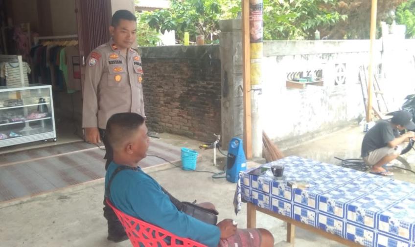 Kasat Binmas Lakukan Cooling System dengan Sambang Warga Gunung Ayu Wujudkan Kamtibmas yang Kondusif Jelang Pemilu 