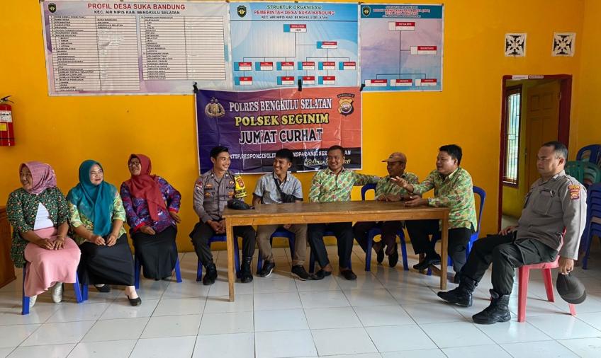 Terima Masukan Dari Warganya, Polsek Seginim Jumat Curhat dengan Masyarakat Desa Suka Bandung    