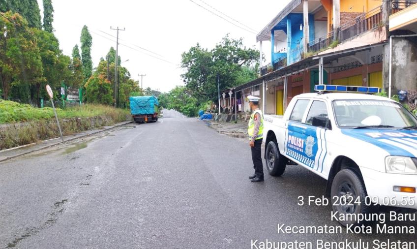Patroli ke Kantor KPU dan Bawaslu, Satgas Kamseltibcarlantas Polres BS Berikan Rasa Aman 