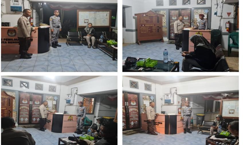 Personel Polsek Muara Bangkahulu Sambangi KPU Sampaikan Imbauan Kamtibmas kepada Petugas dan Warga 