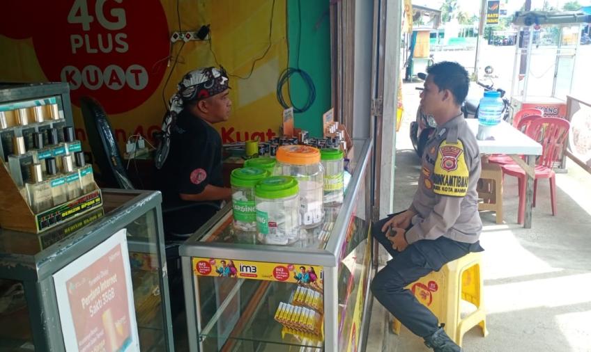 Bhabinkamtibmas Polsek Kota Manna Sampaikan Imbauan Jangan Jadi Korban Berita Hoax Jelang Pemilu 2024