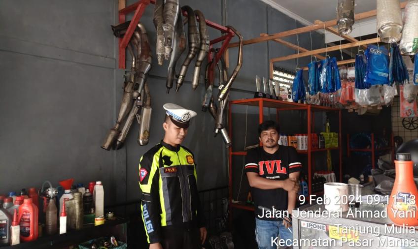 Himbau Tak Jual Knalpot Brong,  Satlantas Polres Bengkulu Selatan Kunjungi Toko Aksesoris Kendaraan 