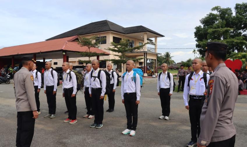 Hari Ini 14 Putra Terbaik Bengkulu Selatan Diberangkatkan Ke SPN Polda Bengkulu  