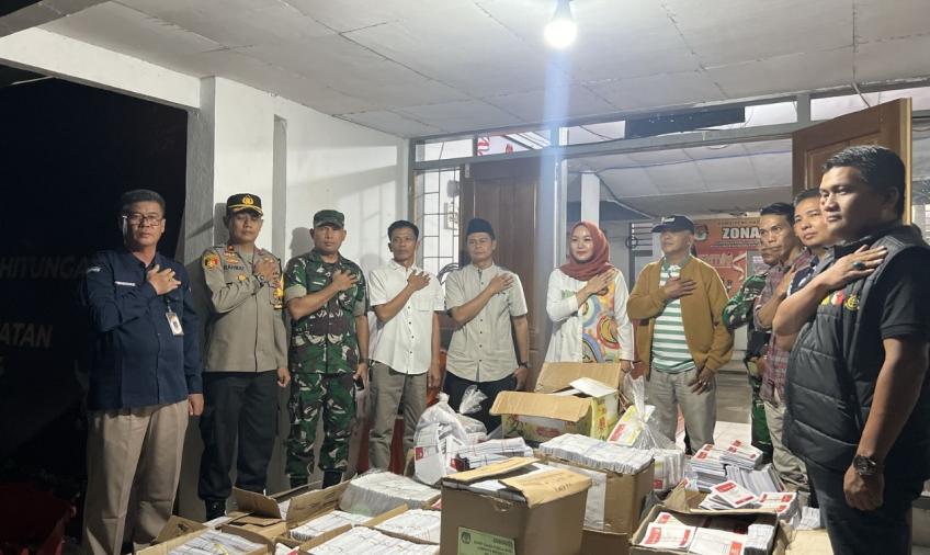 Kapolres BS Hadiri Pemusnahan 62.575 Lembar Surat Suara yang Rusak 