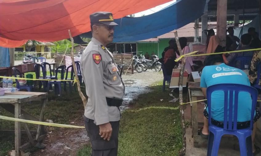 Pamatwil dan Kapolsek Pino Raya Cek TPS dan Tekankan kepada Personel Pengamanan Untuk Pastikan Pencoblosan Aman 