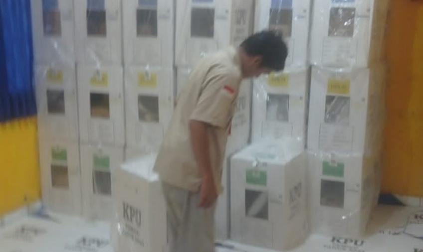 Pergeseran Kotak Suara dari 584 TPS ke PPK Bengkulu Selatan, Dilakukan Pengamanan Ketat oleh TNI dan Polri  