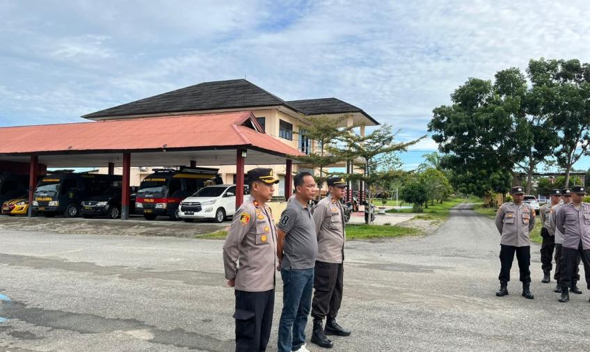 Kasi Propam Polres BS Pantau Proses Pleno Rekapitulasi Suara Tingkat Kecamatan Kota Manna  