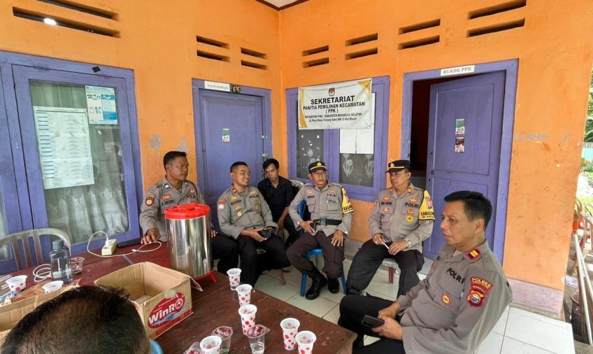 Kabag Sumda Polres BS Pantau Proses Pleno Rekapitulasi Suara Tingkat Kecamatan Pino 