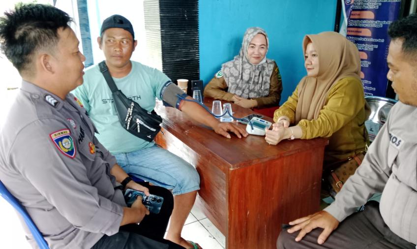 Kapolsek Lebong Selatan Minta Personel Pengamanan dan Petugas Penyelenggara Pemilu Dicek Kesehatan oleh Puskesmas 