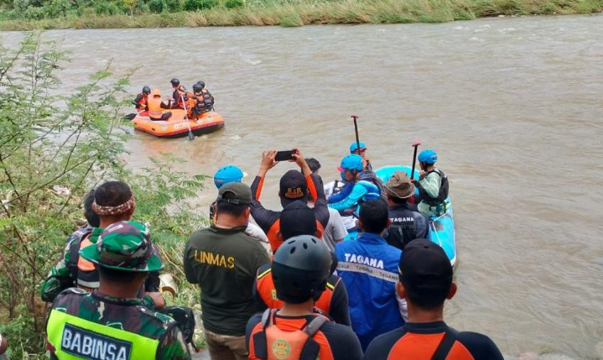 Pencarian Hari Ke-3 Korban Hanyut di Kedurang, Tim Gunakan Drone Cari 3 Korban Hanyut 
