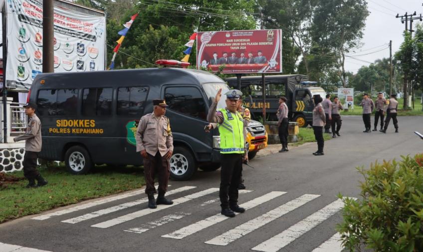 Polres Kepahiang Berikan Pengamanan Ketat Rapat Pleno Tingkat Kabupaten di Kantor KPU Kepahiang