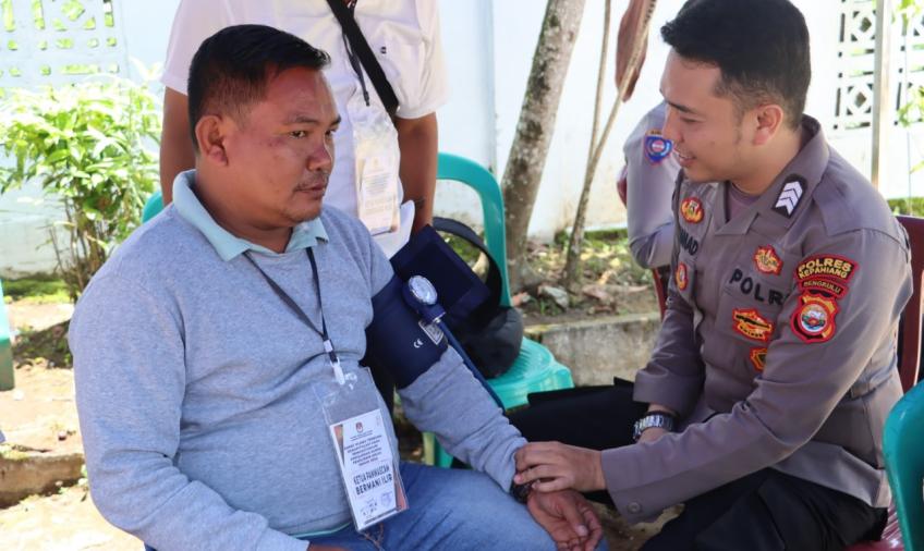 Pastikan Kesehatan Personil Dalam Ops Mantap Brata 2024, Subsatgas Dokkes Cek Kondisi Fisik Personil Polres Kepahiang