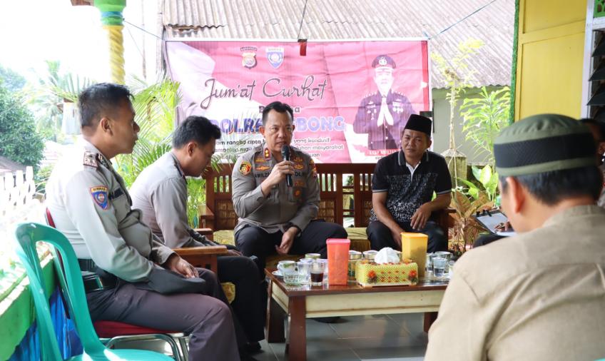 Kapolres Lebong Pimpin Jumat Curhat di Kampung Muara Aman